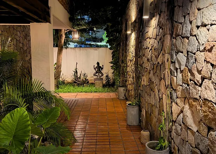 Tropical Garden House Hotel